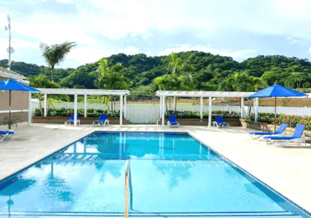 Seashore Vacation Home, Oceanpointe, Lucea, Jamaica ภายนอก รูปภาพ