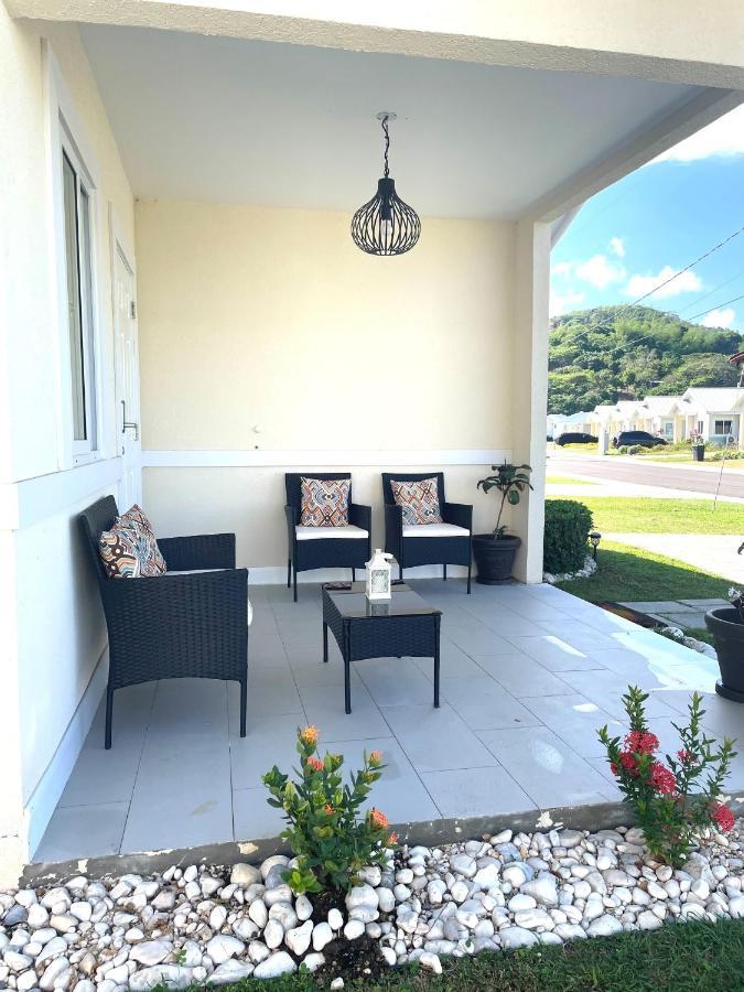 Seashore Vacation Home, Oceanpointe, Lucea, Jamaica ภายนอก รูปภาพ